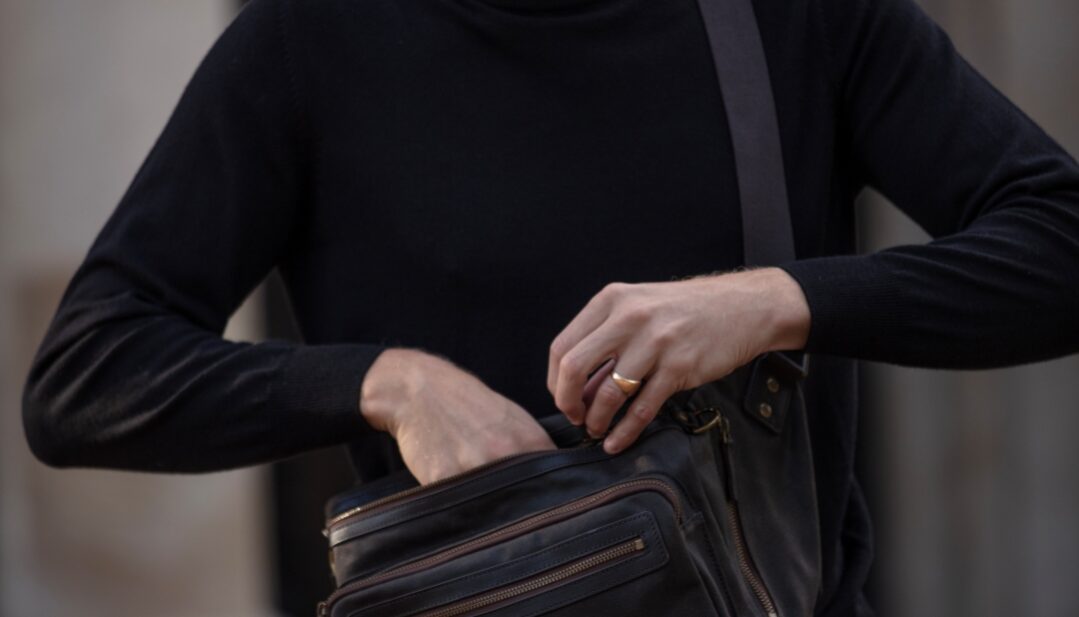 Builford men’s luxury waist bag made from British waxed canvas and vegetable-tanned leather, styled for versatile everyday wear.
